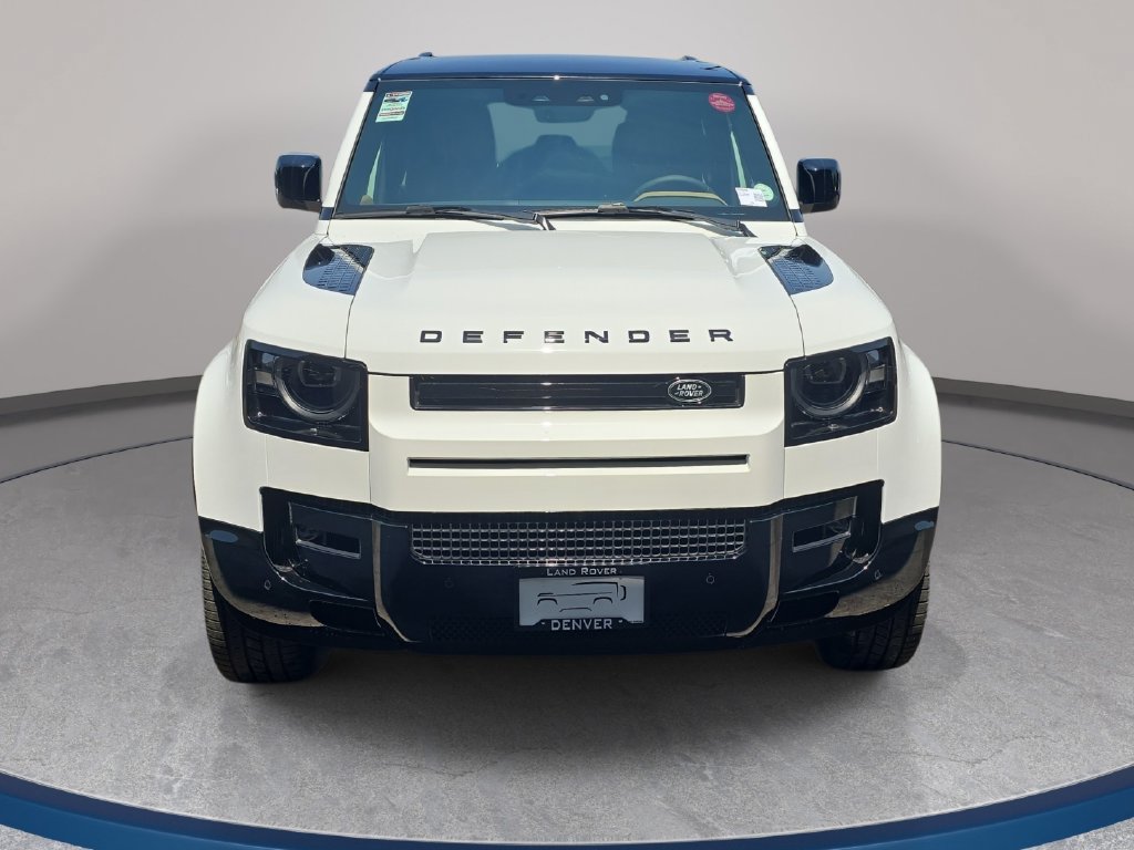 New 2026 Land Rover Defender 110 X-Dynamic SE AWD/4WD image 2
