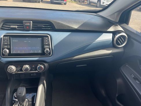 Used 2025 Nissan Versa SV FWD image 32