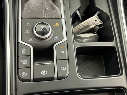 Used 2025 Kia Sorento S AWD/4WD image 22