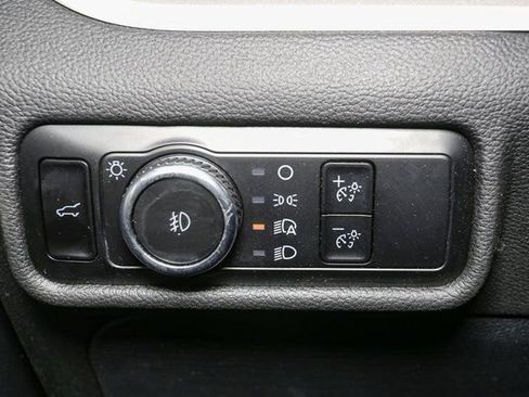 Used 2023 Ford Explorer XLT w/ Equipment Group 202A image 34