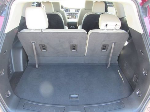 Used 2020 Buick Enclave Essence w/ Sound and Sites Package AWD/4WD image 24