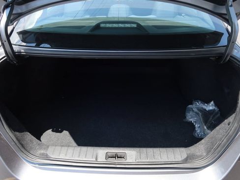 Used 2022 Nissan Sentra SR FWD image 12