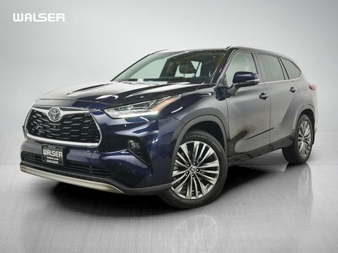 Used 2020 Toyota Highlander Platinum AWD/4WD image 1
