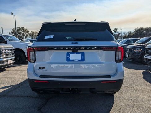 New 2026 Ford Explorer Active image 5