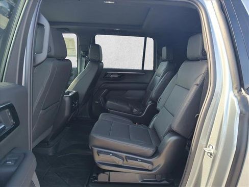 New 2026 Chevrolet Suburban Z71 w/ Comfort Package image 16