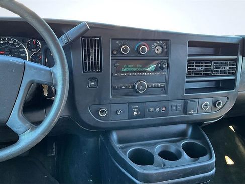 Used 2019 Chevrolet Express 3500 LT w/ LT Preferred Equipment Group image 6