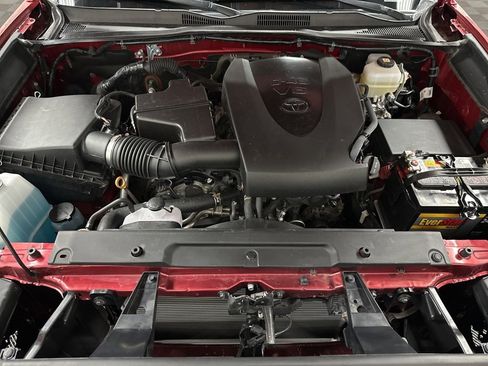 Used 2021 Toyota Tacoma TRD Off-Road image 38