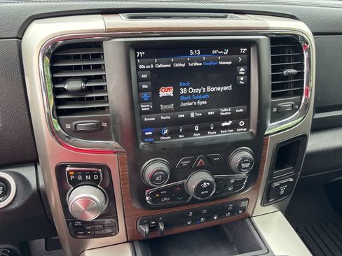 Used 2018 RAM 1500 Laramie w/ Convenience Group AWD/4WD image 17