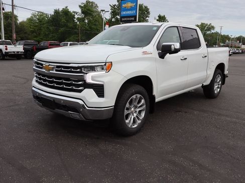 New 2026 Chevrolet Silverado 1500 LTZ w/ LTZ Premium Package AWD/4WD image 25