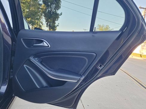 Used 2015 Mercedes-Benz GLA 250 4MATIC image 23