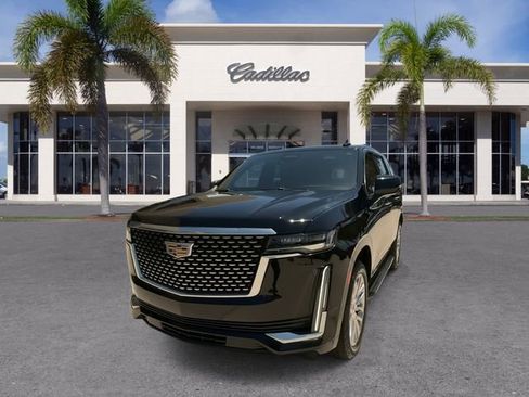 Used 2021 Cadillac Escalade Premium Luxury RWD image 5