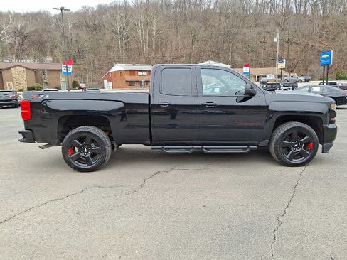 Used 2018 Chevrolet Silverado 1500 LT w/ Redline Edition image 7