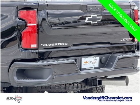 New 2026 Chevrolet Silverado 2500 ZR2 AWD/4WD image 6