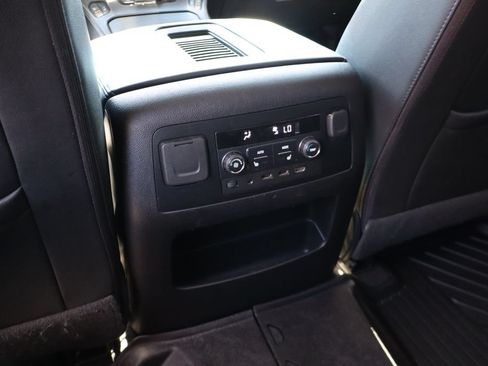 Used 2019 Chevrolet Tahoe Premier AWD/4WD image 43