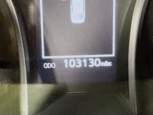 Used 2021 Toyota Camry SE image 16