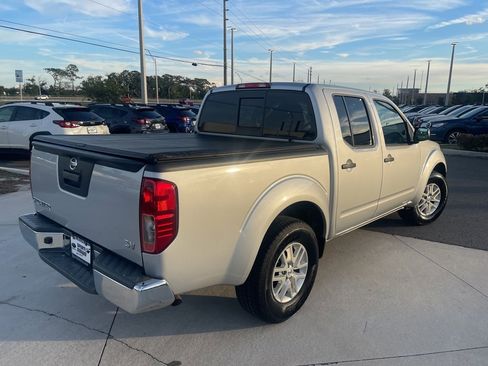 Used 2019 Nissan Frontier SV image 5