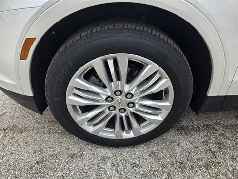 Used 2019 Cadillac XT5 Premium Luxury image 15