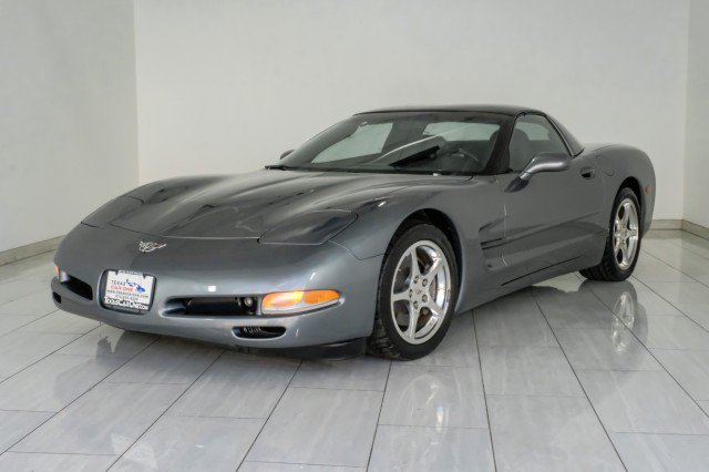 Used 2003 Chevrolet Corvette Coupe w/ Preferred Equipment Group RWD image 4