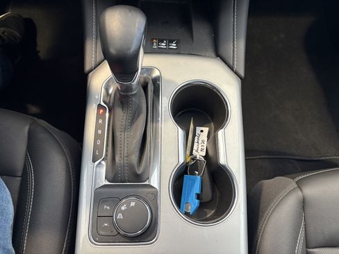 Used 2023 Chevrolet Blazer LT w/ Sound & Technology Package image 18