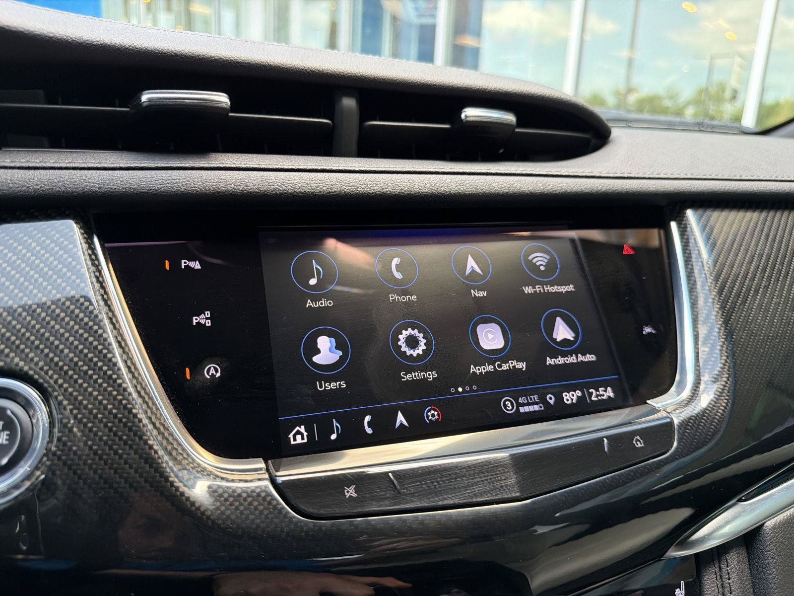 Used 2024 Cadillac XT6 Sport w/ Technology Package AWD/4WD image 31