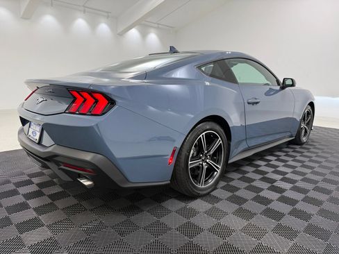 Used 2025 Ford Mustang Coupe RWD image 7