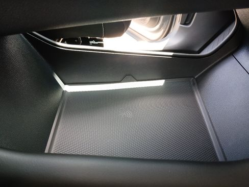 New 2026 Volkswagen Atlas SE FWD image 26
