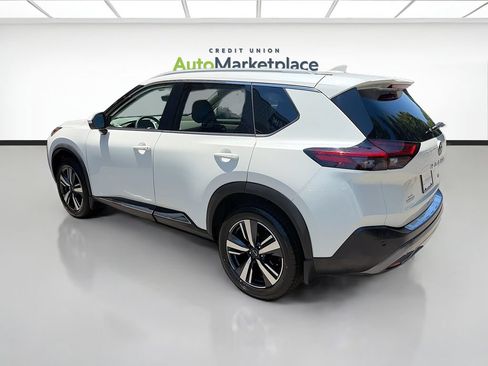 Used 2023 Nissan Rogue SL FWD image 5