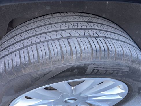 Used 2023 Cadillac Escalade ESV Luxury image 14