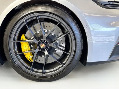 Certified 2025 Porsche 911 Carrera GTS image 24