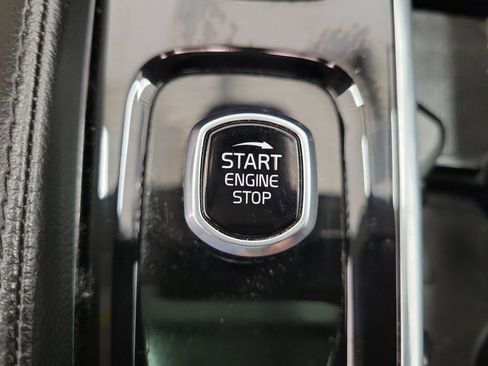 Used 2023 Volvo XC90 B5 Core AWD/4WD image 32