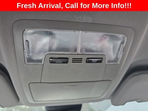 Used 2018 Toyota Highlander LE w/ Carpet Mat Package (TMS) FWD image 6