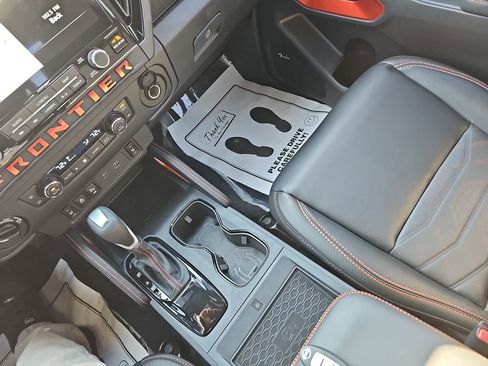 Used 2025 Nissan Frontier PRO-4X w/ Pro Premium Package image 27