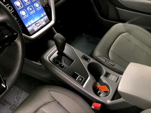 Used 2024 Subaru Crosstrek 2.0i Premium AWD/4WD image 17