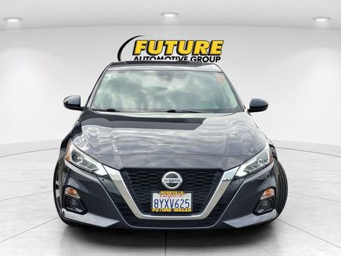 Certified 2019 Nissan Altima 2.5 SV FWD image 2