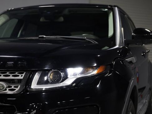 Used 2019 Land Rover Range Rover Evoque SE AWD/4WD image 30