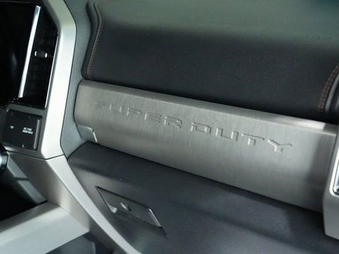 Used 2022 Ford F250 Platinum w/ FX4 Off-Road Package image 28