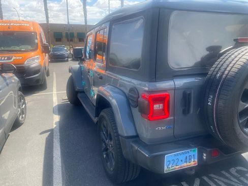 Used 2021 Jeep Wrangler Unlimited Sahara AWD/4WD image 13