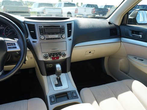 Used 2013 Subaru Outback 2.5i Premium AWD/4WD image 21