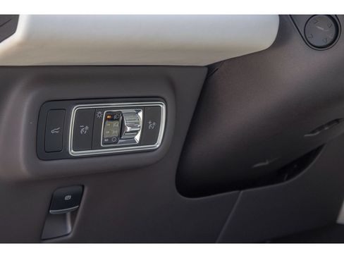 Used 2025 Lincoln Nautilus Black Label AWD/4WD image 20