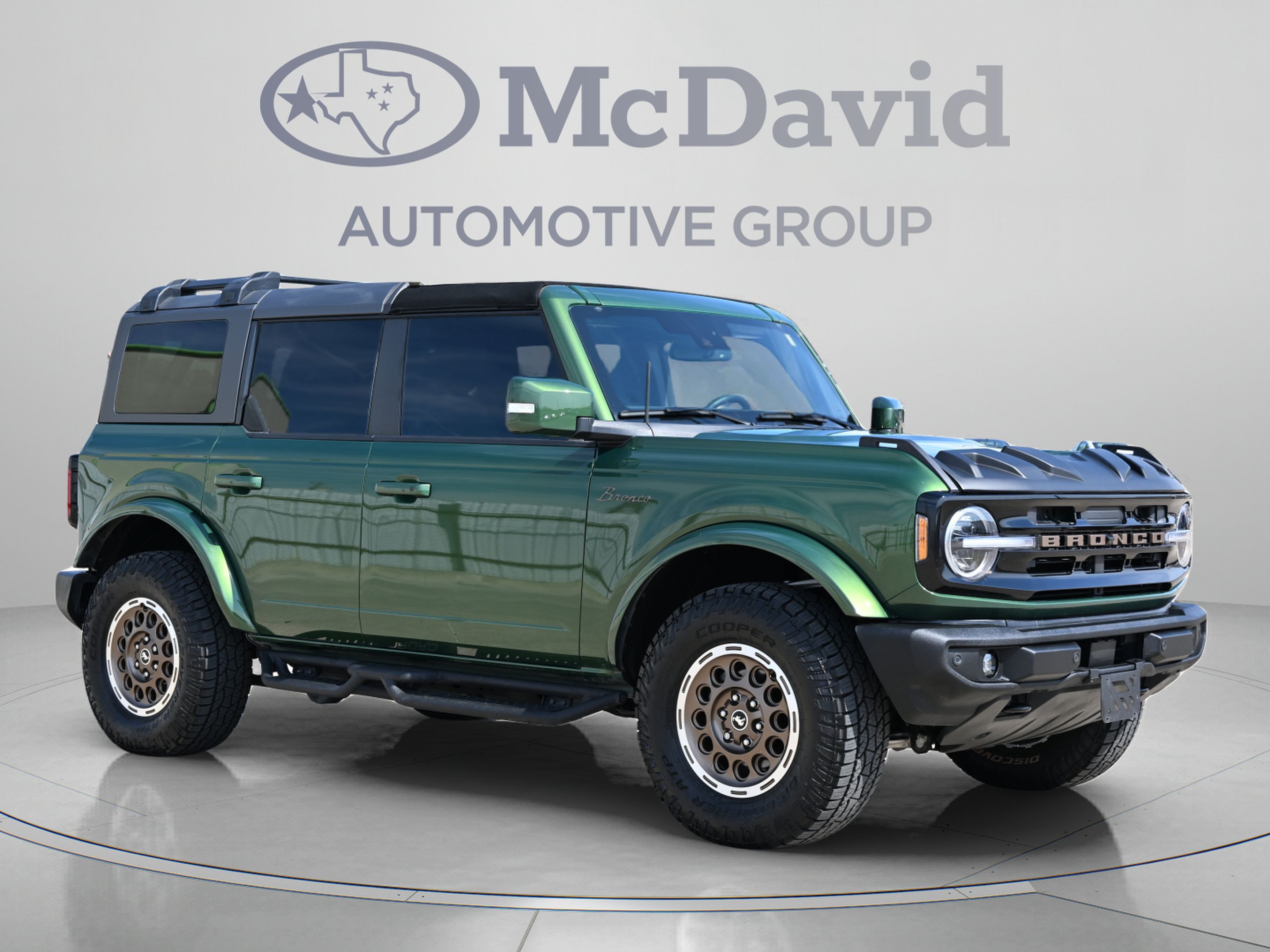 Used 2025 Ford Bronco Outer Banks AWD/4WD image 8