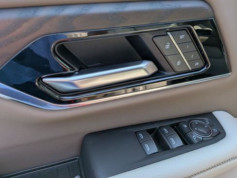 New 2026 GMC Yukon Denali w/ Denali Reserve Package AWD/4WD image 13