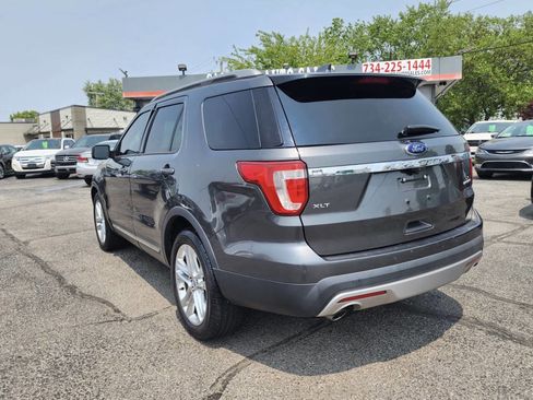 Used 2016 Ford Explorer XLT w/ Equipment Group 202A image 12