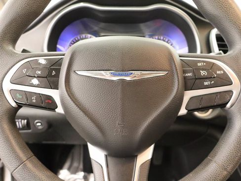Used 2015 Chrysler 200 Limited FWD image 12
