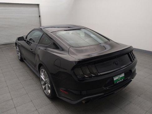 Used 2019 Ford Mustang Coupe w/ Black Accent Package RWD image 5