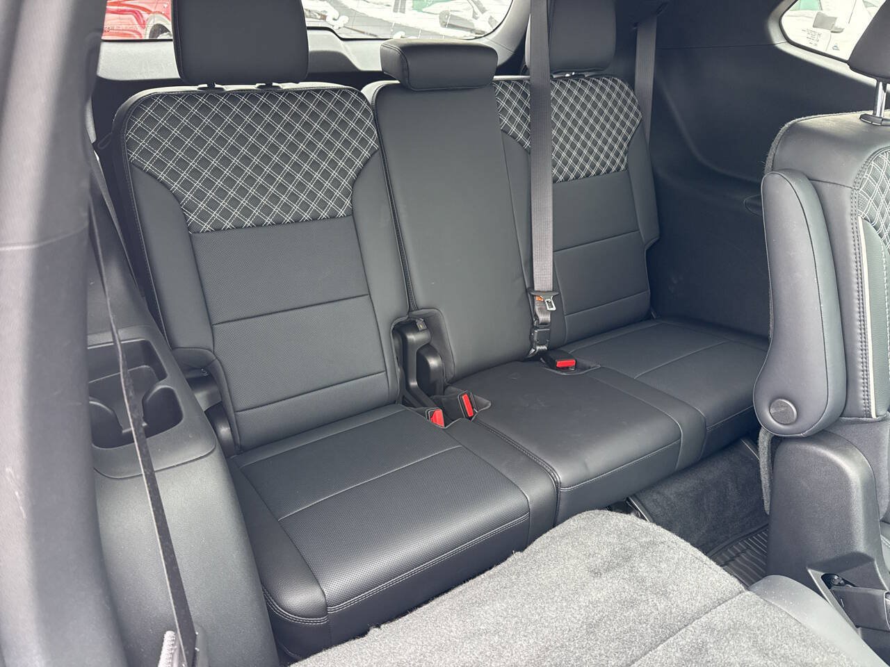 Used 2024 GMC Acadia Denali w/ LPO, Floor Liner Package AWD/4WD image 19