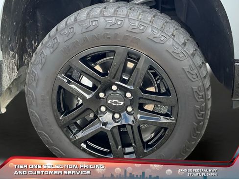 Used 2024 Chevrolet Silverado 1500 Custom Trail Boss w/ LPO, Dark Essentials Package image 18