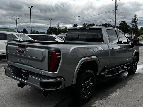 Used 2024 GMC Sierra 2500 AT4 w/ AT4 Preferred Package AWD/4WD image 6