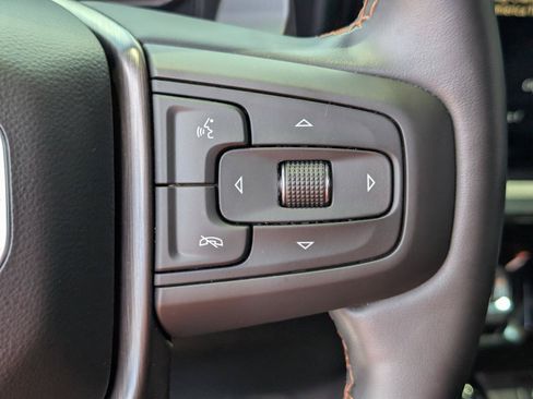 Used 2025 GMC Sierra 1500 AT4 w/ Technology Package AWD/4WD image 20