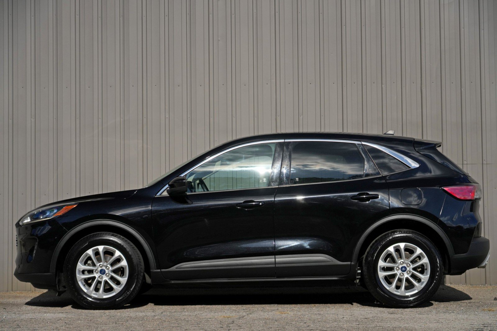 Used 2020 Ford Escape SE FWD image 8