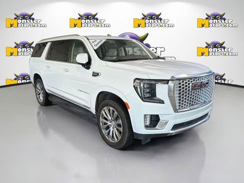 Used 2024 GMC Yukon XL Denali image 3